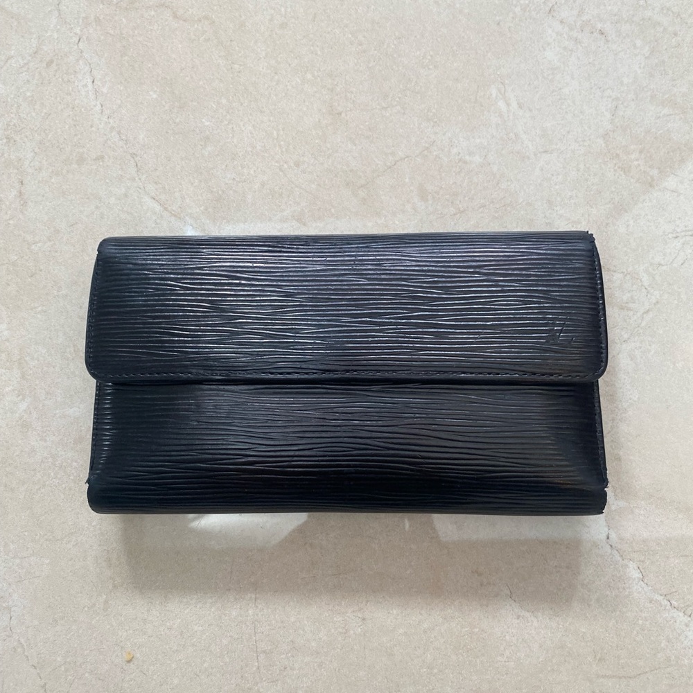 Authentic Louis Vuitton Epi leather wallet